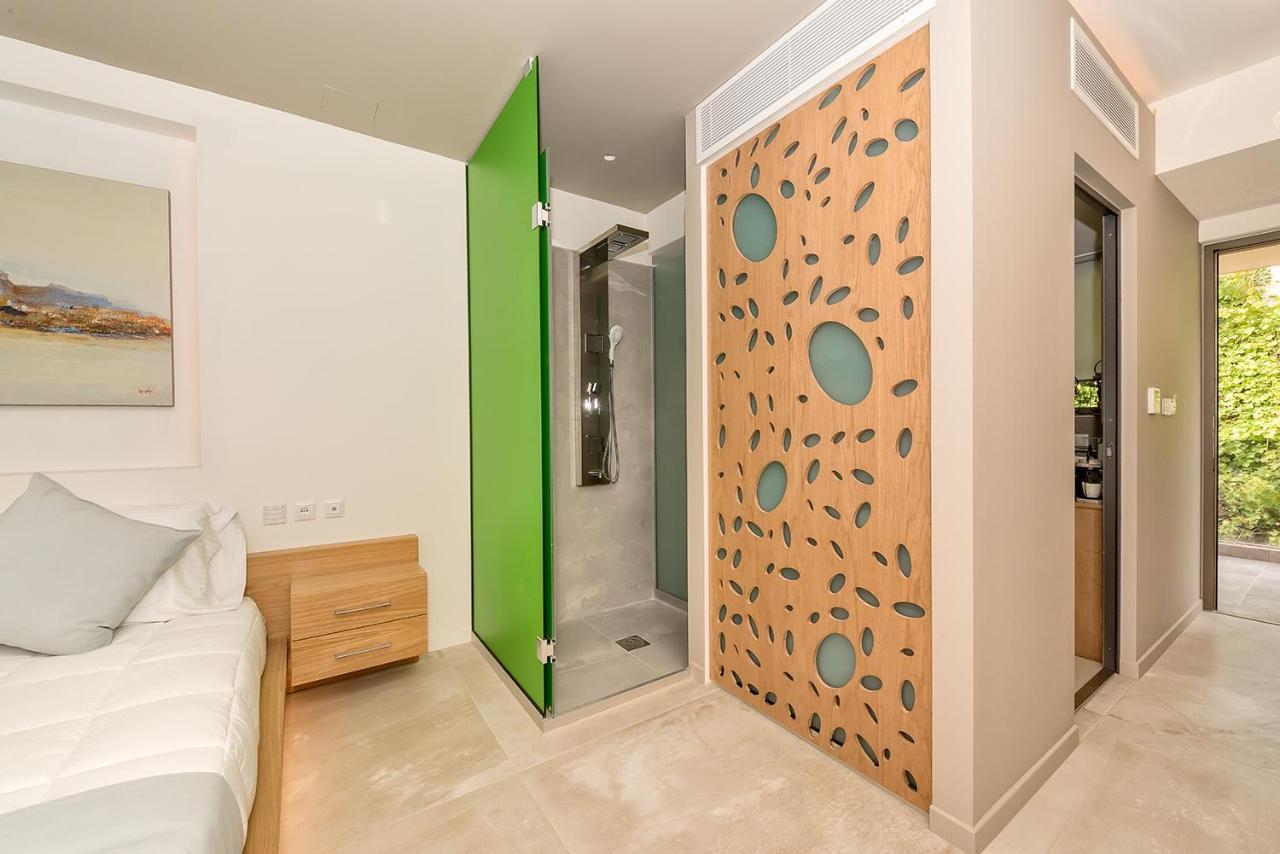 Lilium Luxury Suites Agia Marina  Exterior photo